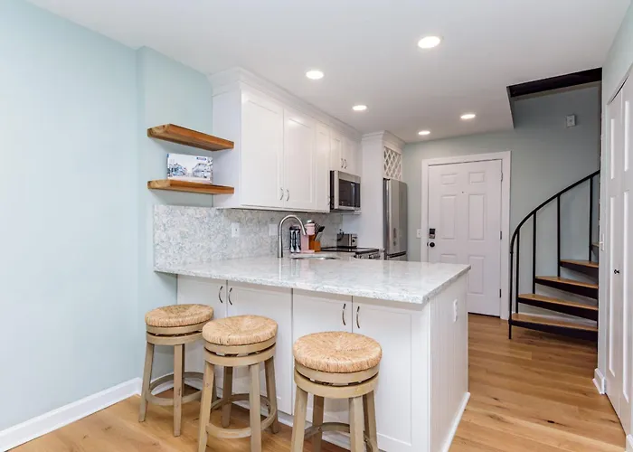 Apartment 127th Street Ocmd